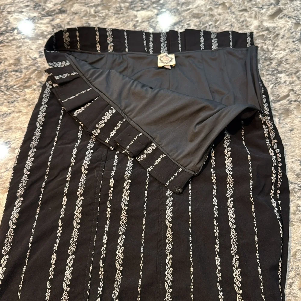 Anthropologie Eva Franco Black White Textured Stripe Pencil Skirt Size 4